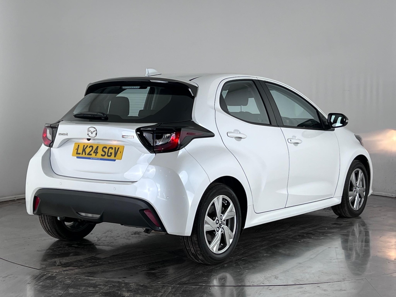 Used Mazda Mazda2 HYBRID 2024 for sale - 76468740: Photo 7