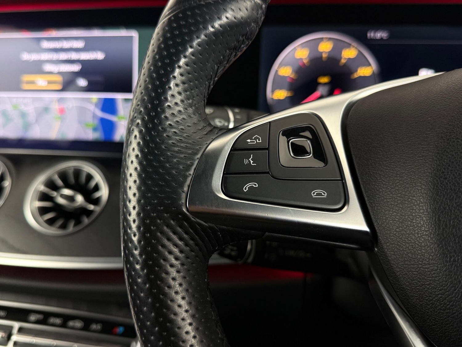 Used Mercedes-Benz E Class 2018 for sale - 76468728: Photo 25