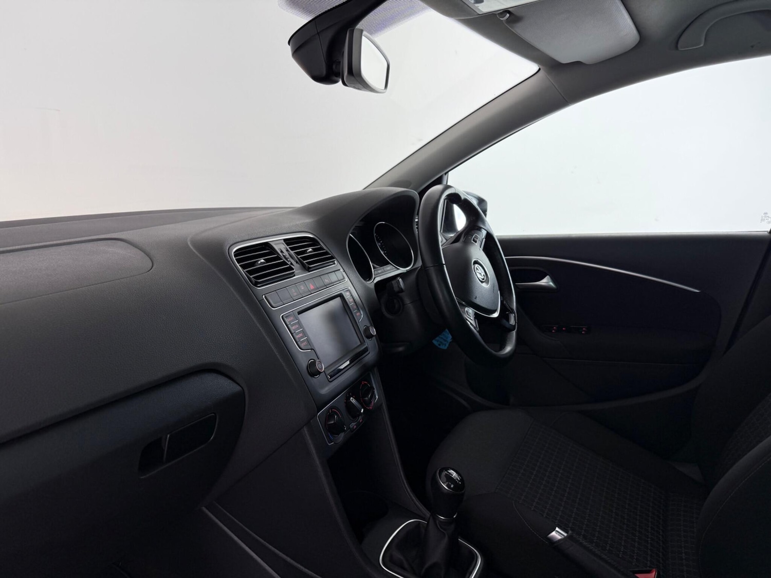 Used Volkswagen Polo 2016 for sale - 77684432: Photo 13