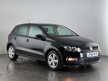 Used Volkswagen Polo 2016 for sale - 77684432: Photo