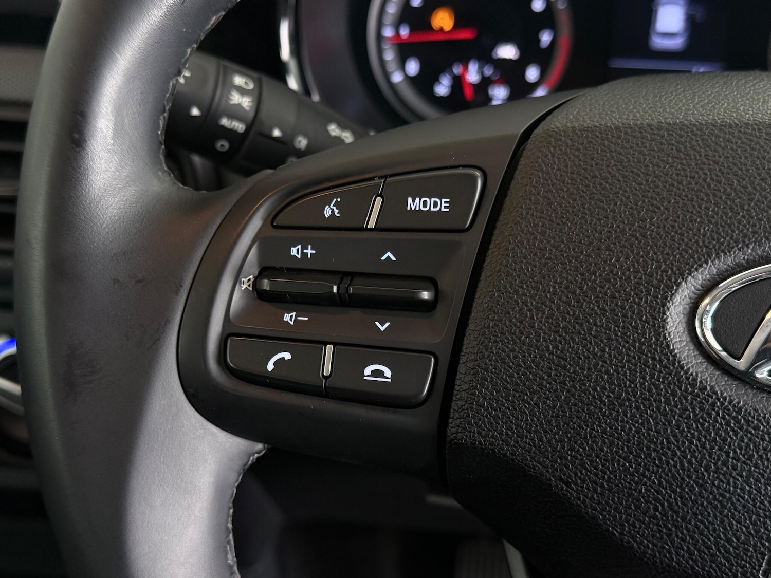 Used Hyundai i10 for sale - 76468646: Photo 23