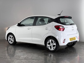 Used Hyundai i10 2020 for sale - 76468646: Photo