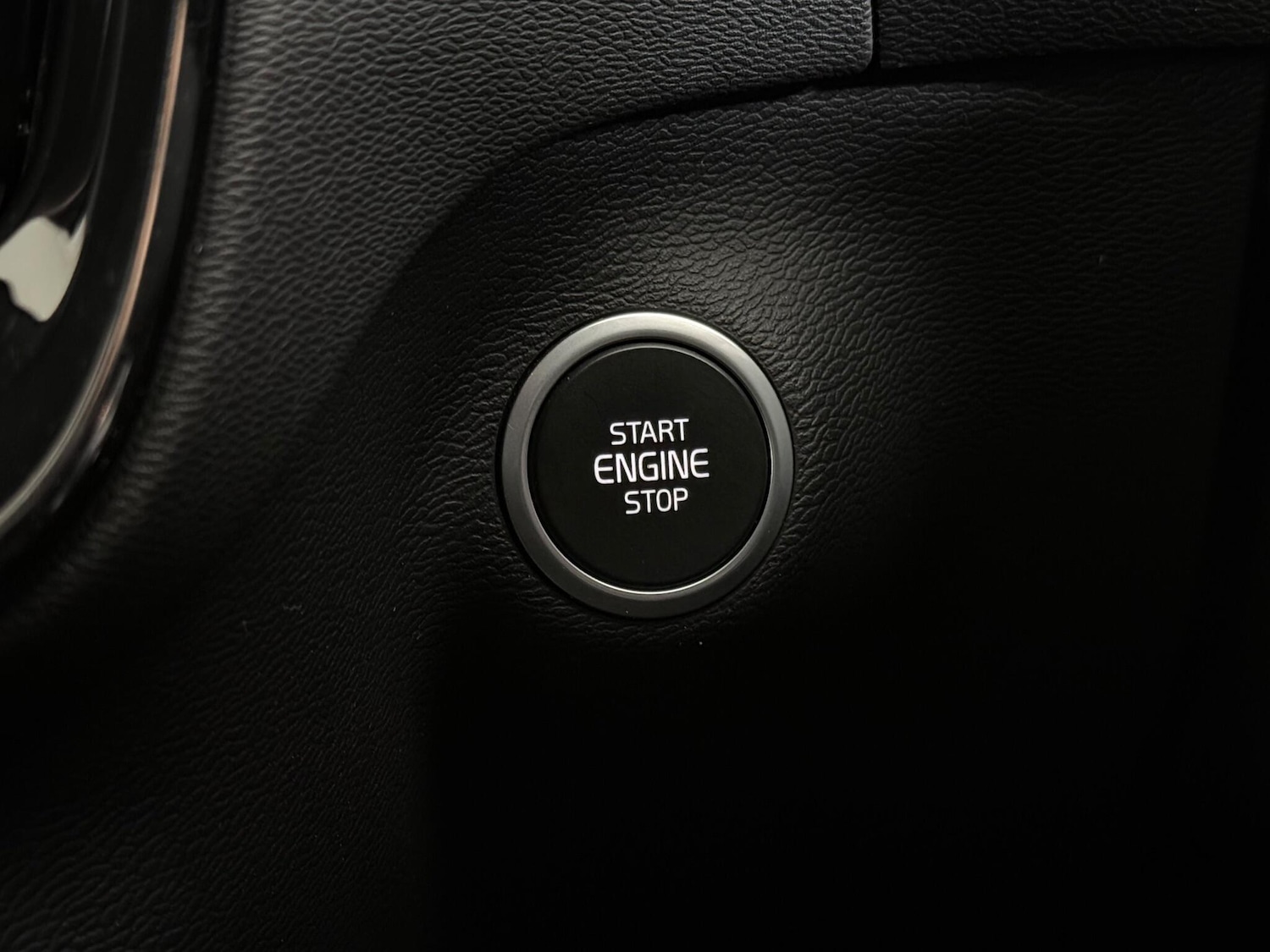 Used Volvo XC40 2020 for sale - 77260361: Photo 31