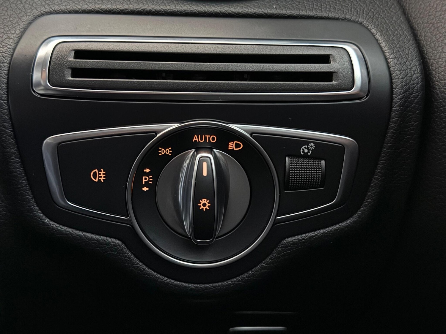 Used Mercedes-Benz C Class 2017 for sale - 77710626: Photo 31