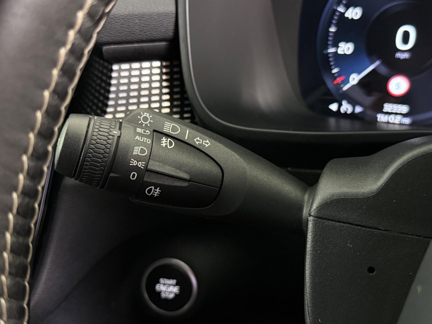 Used Volvo XC40 2020 for sale - 77216849: Photo 21