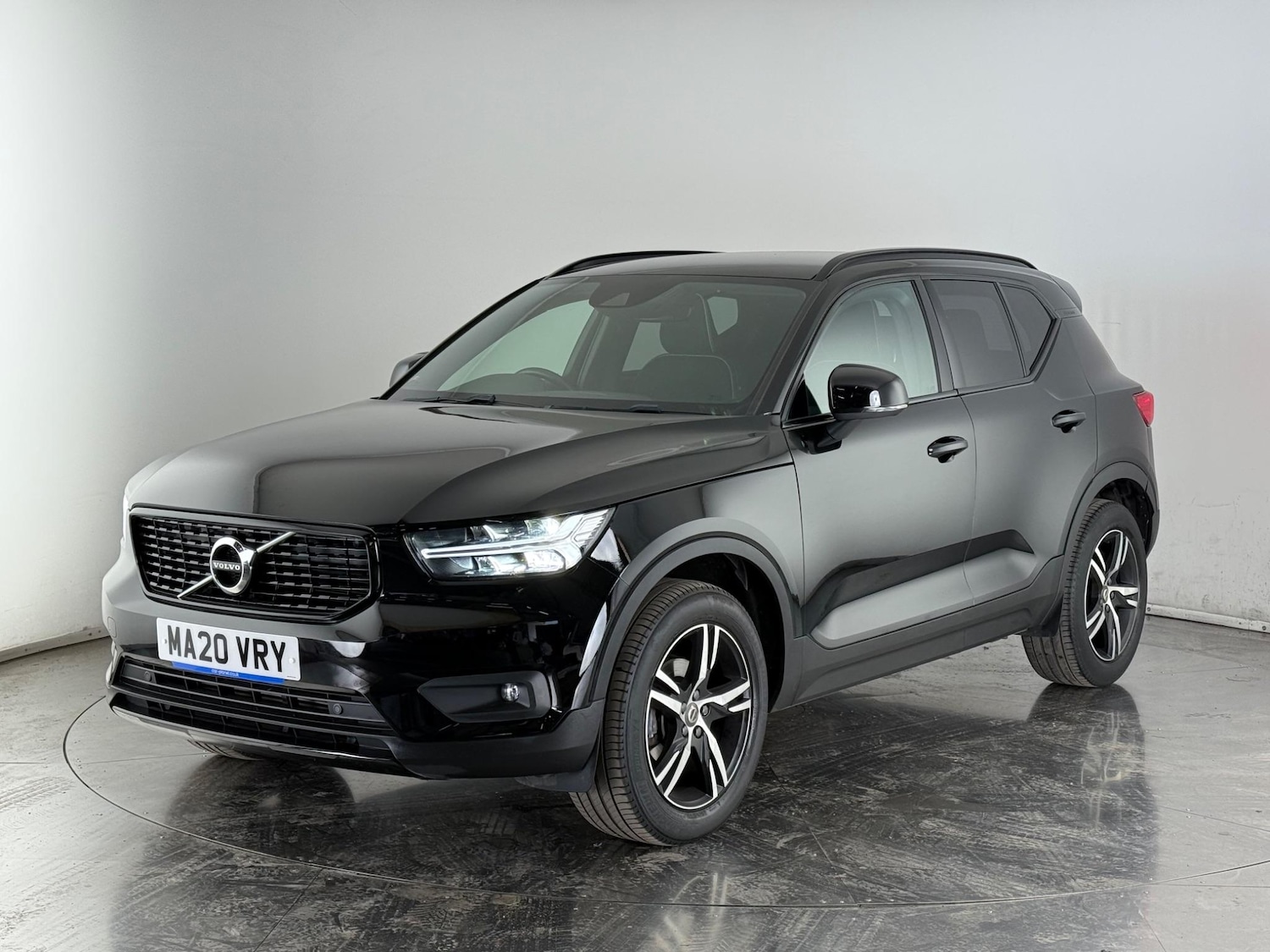 Used Volvo XC40 2020 for sale - 77216849: Photo 3