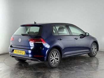 Used Volkswagen Golf 2018 for sale - 75573875: Photo