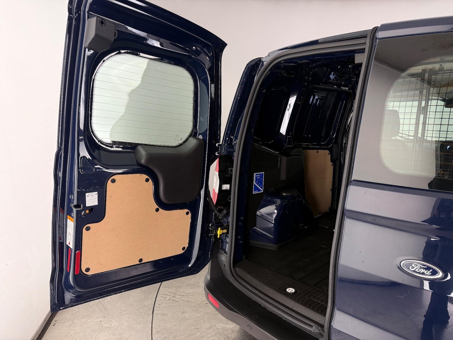 Used Ford Transit Courier 2020 for sale - 76935801: Photo 14