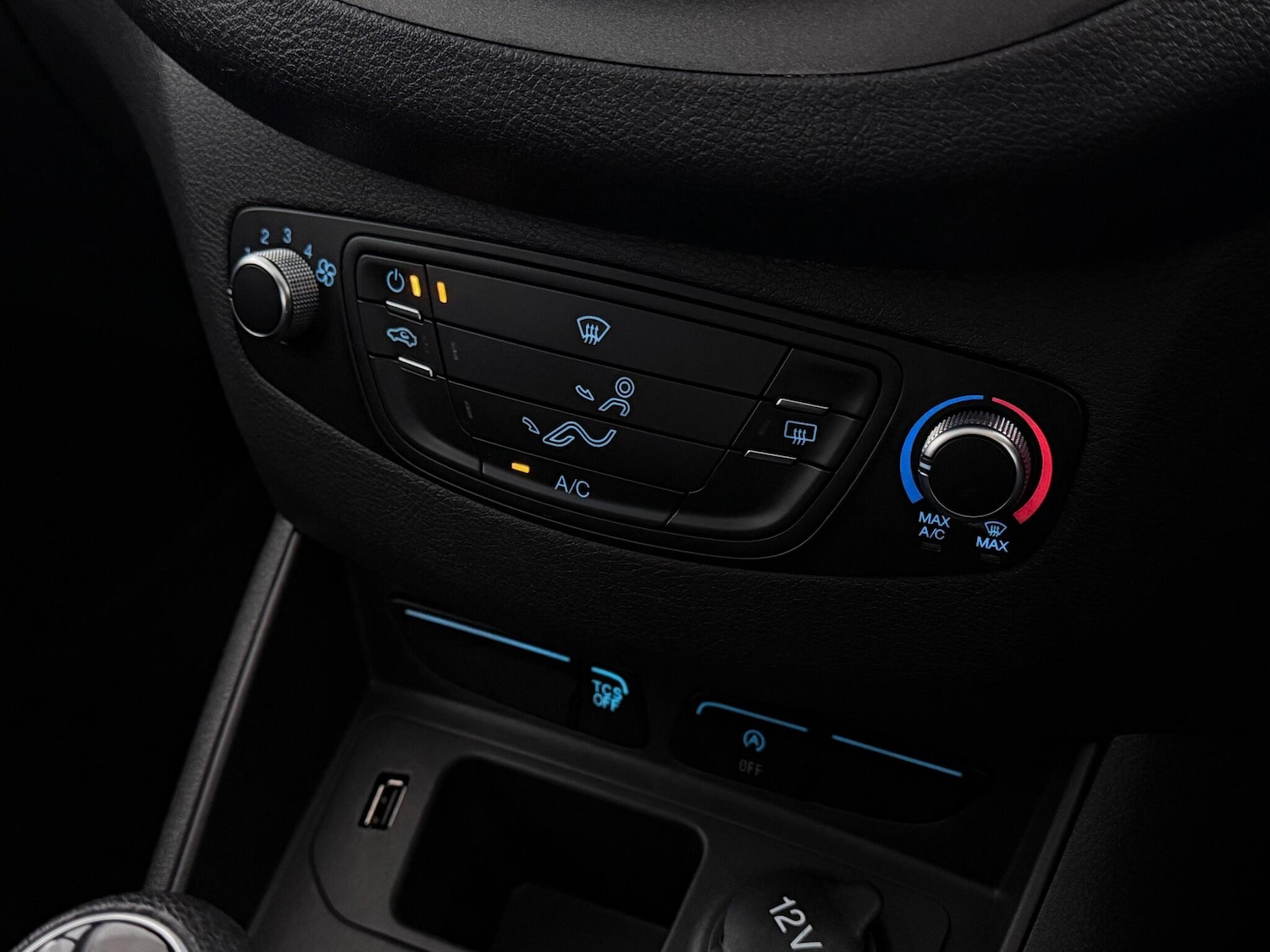 Used Ford Transit Courier 2020 for sale - 76935801: Photo 38