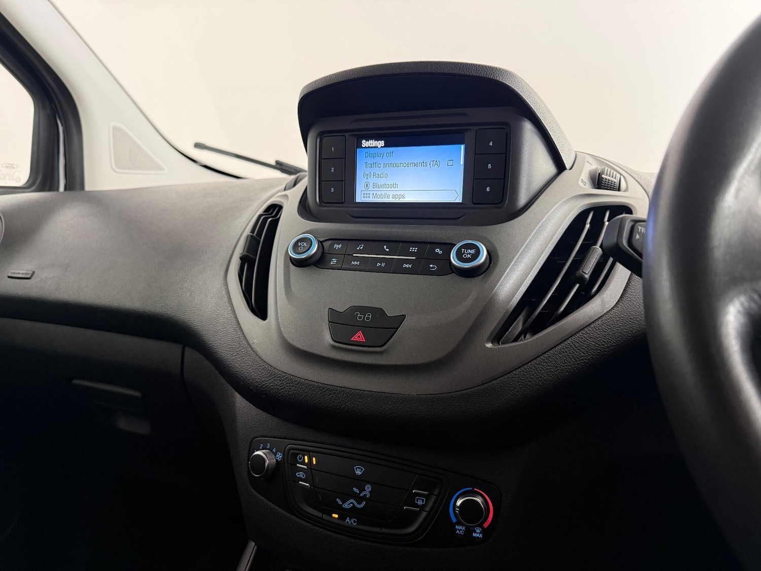 Used Ford Transit Courier 2020 for sale - 76935801: Photo 39