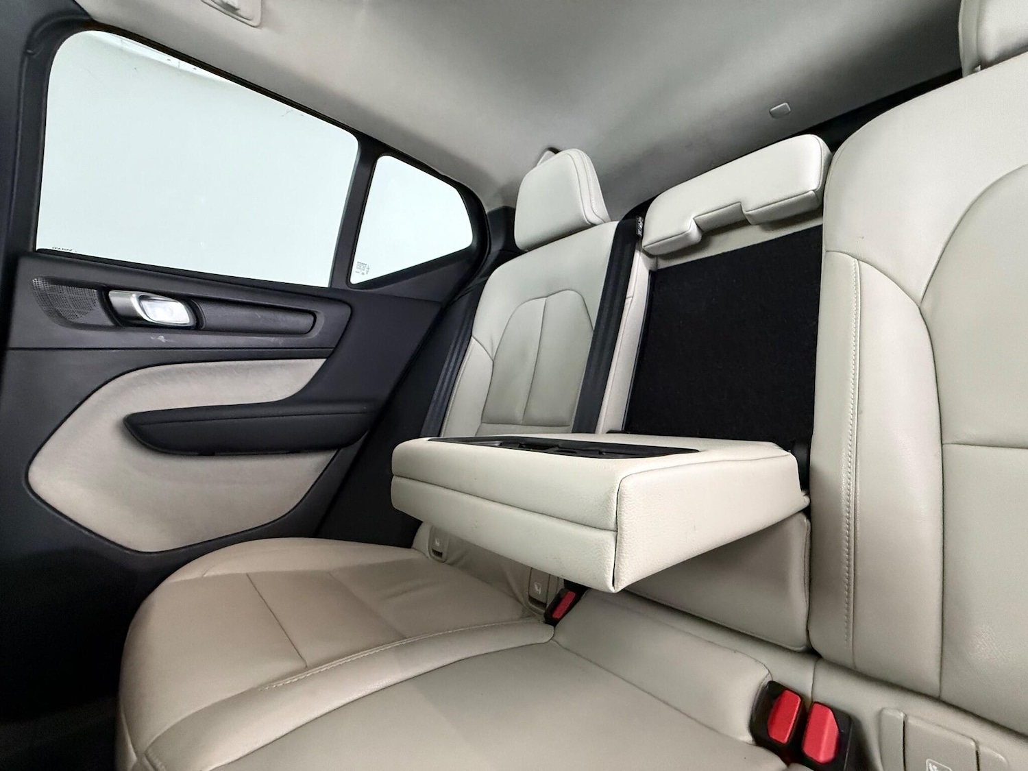 Used Volvo XC40 for sale - 76997840: Photo 18