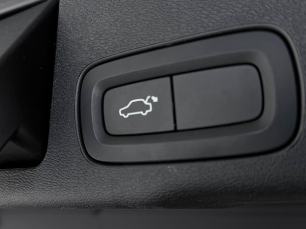 Used Volvo XC60 2018 for sale - 75758486: Photo 13