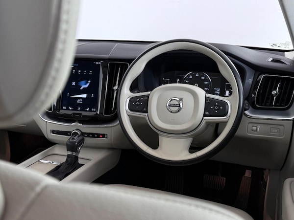 Used Volvo XC60 2018 for sale - 75758486: Photo 21