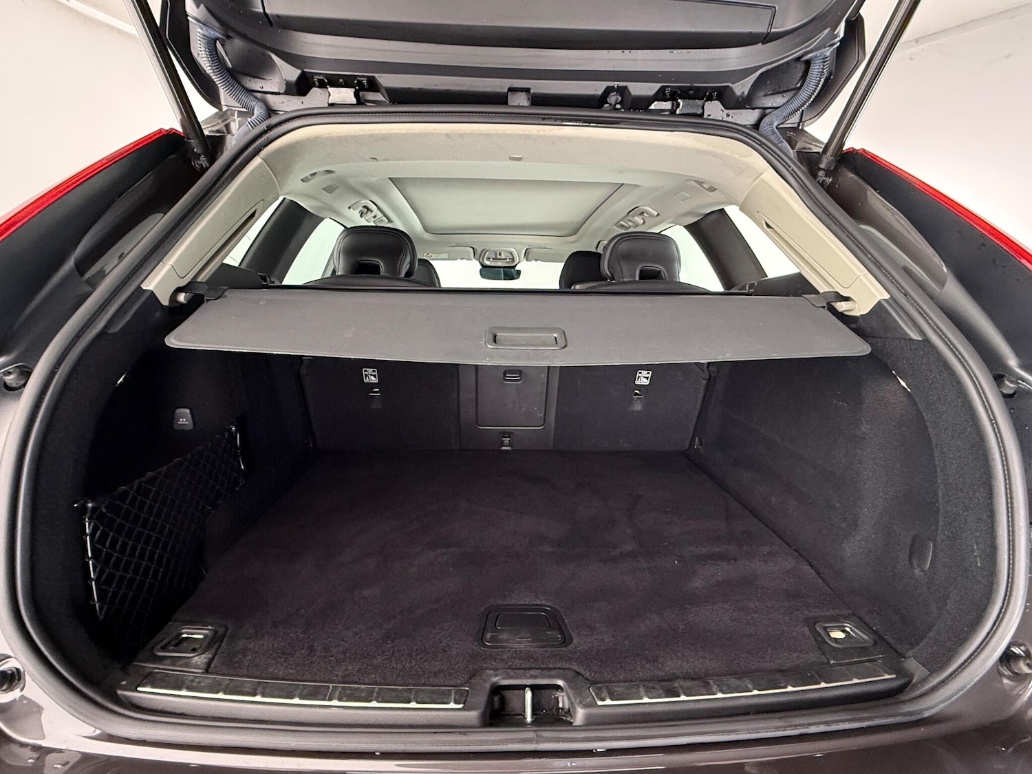 Used Volvo XC60 2021 for sale - 77222302: Photo 11