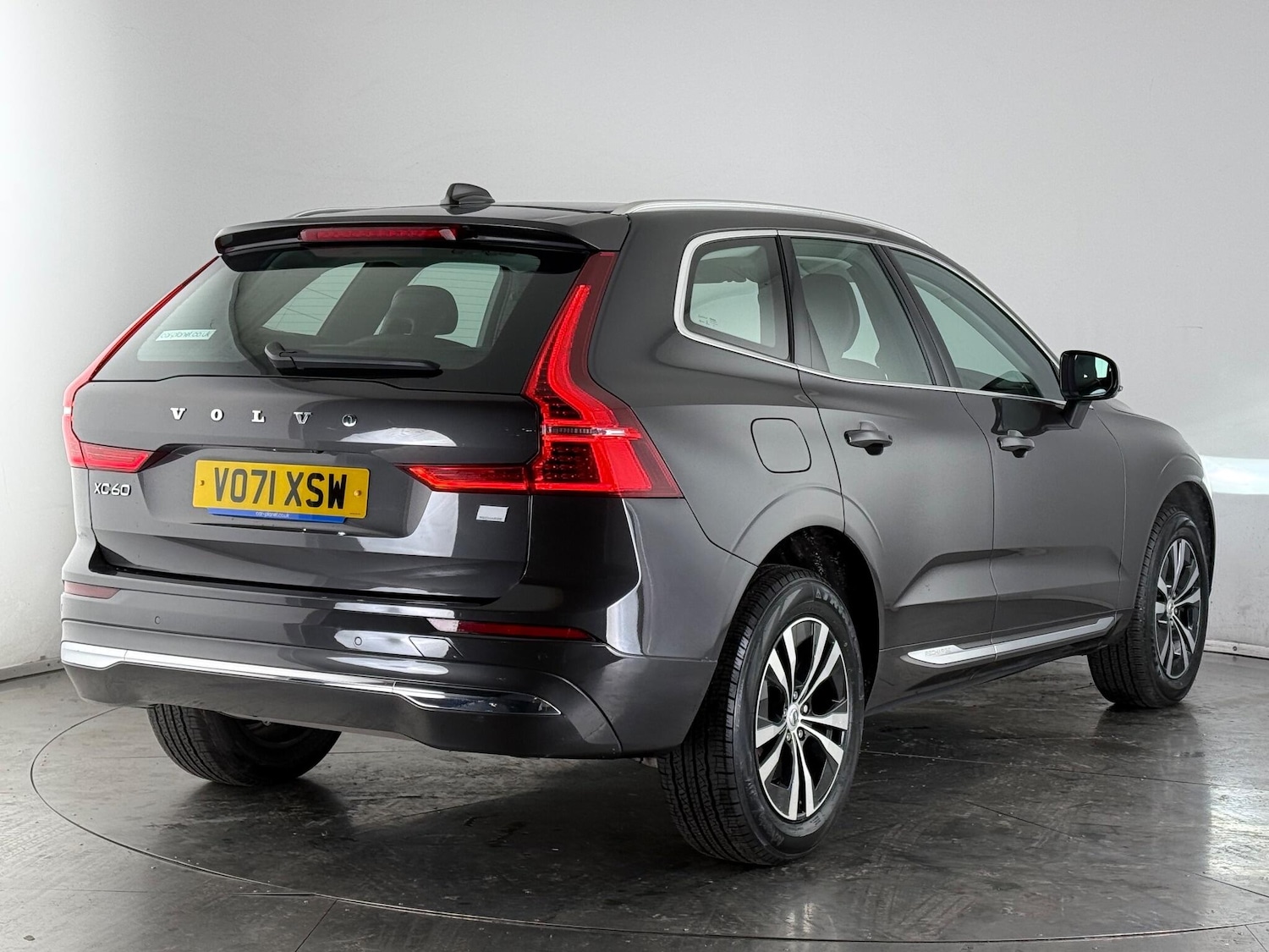 Used Volvo XC60 2021 for sale - 77222302: Photo 6