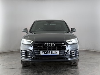 Used Audi Q5 2019 for sale - 77809300: Photo