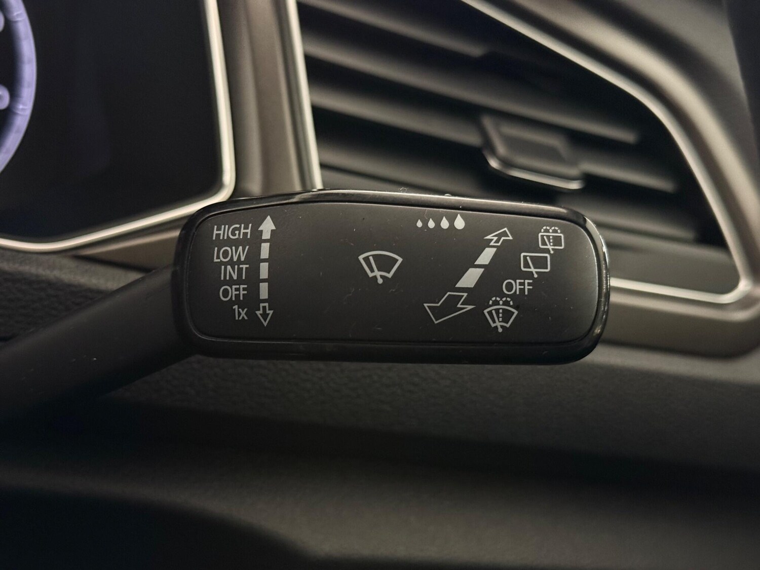 Used Volkswagen T-Roc 2018 for sale - 77525191: Photo 18