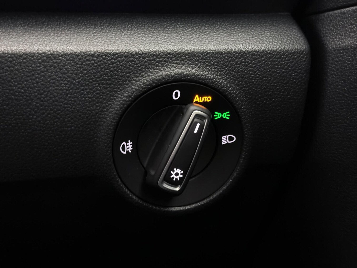 Used Volkswagen T-Roc 2018 for sale - 77525191: Photo 19