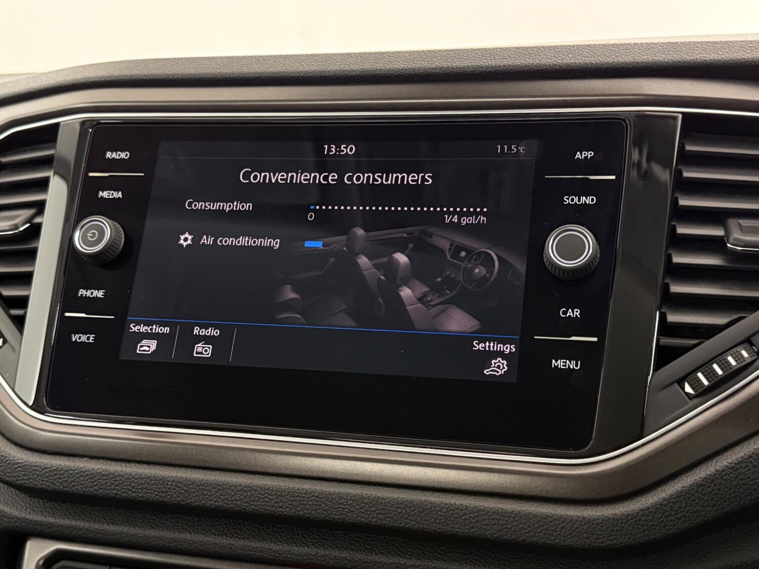 Used Volkswagen T-Roc 2018 for sale - 77525191: Photo 24