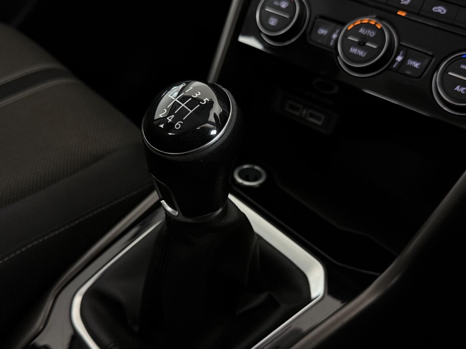 Used Volkswagen T-Roc 2018 for sale - 77525191: Photo 30