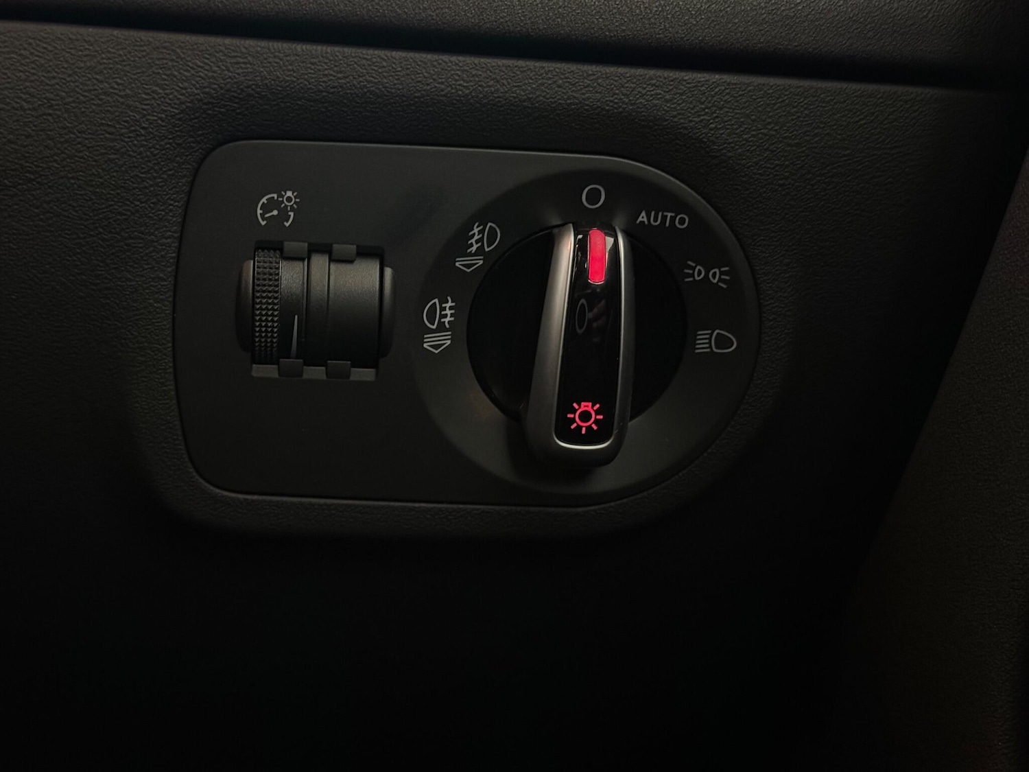 Used Audi TT 2013 for sale - 77246080: Photo 31