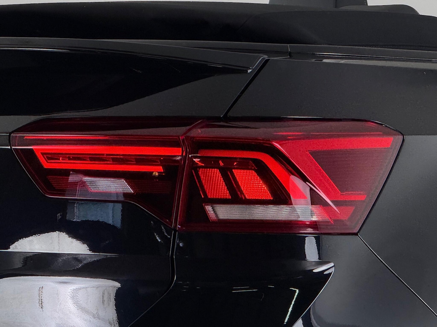 Used Volkswagen T-Roc 2021 for sale - 76468601: Photo 12