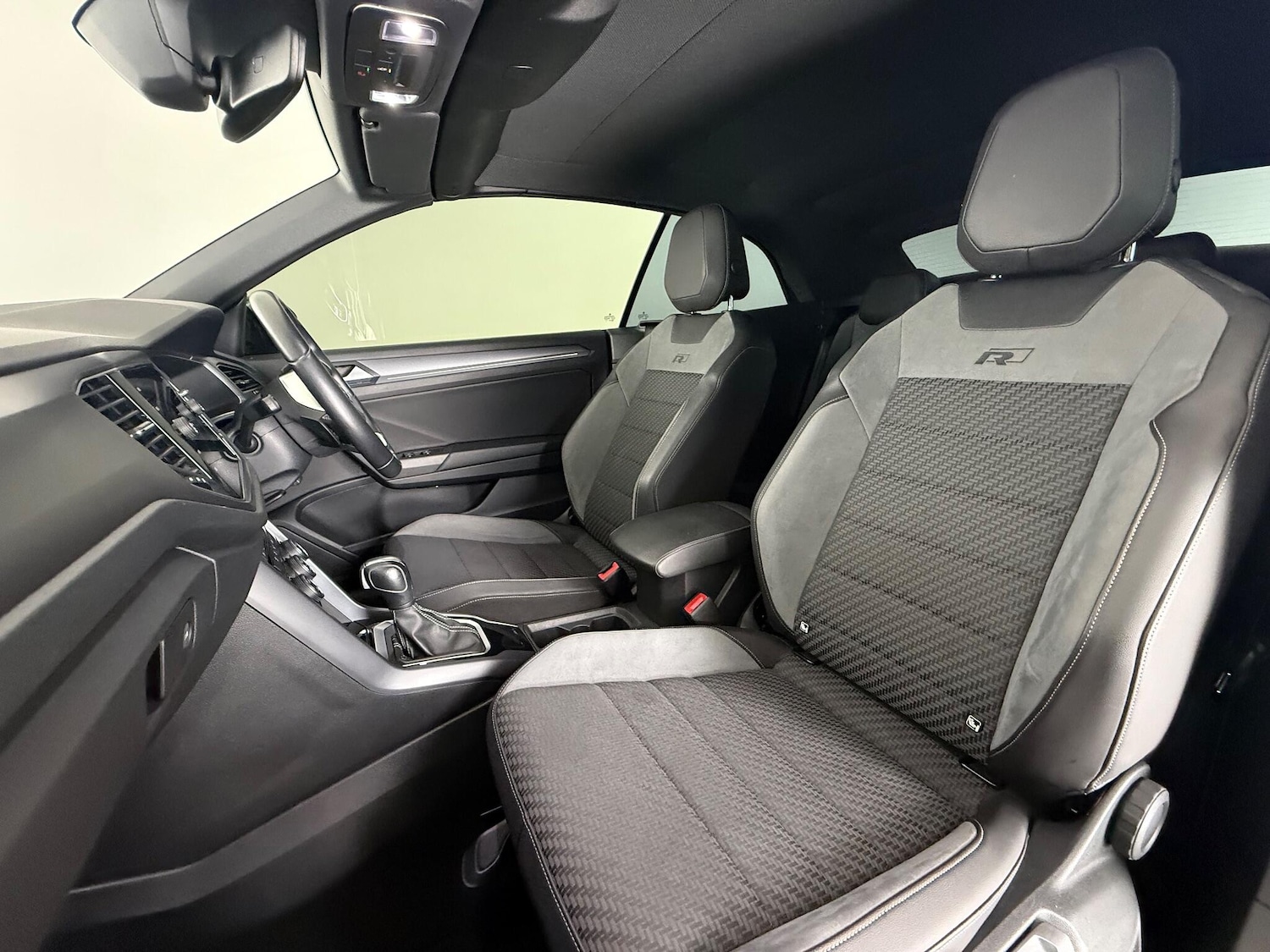 Used Volkswagen T-Roc 2021 for sale - 76468601: Photo 20