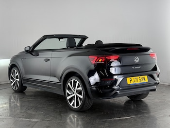 Used Volkswagen T-Roc 2021 for sale - 76468601: Photo