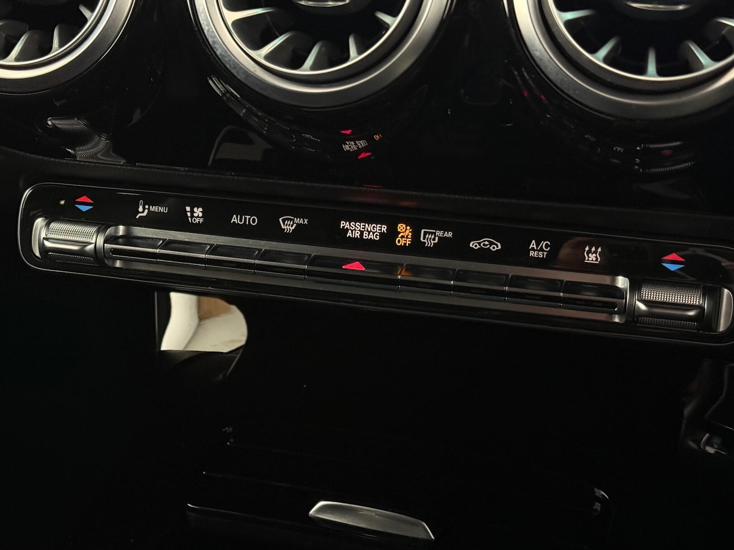 Used Mercedes-Benz A-Class 2020 for sale - 76468218: Photo 41