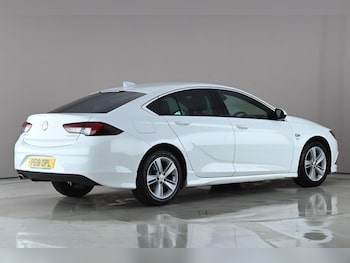 Used Vauxhall Insignia 2018 for sale - 77825320: Photo