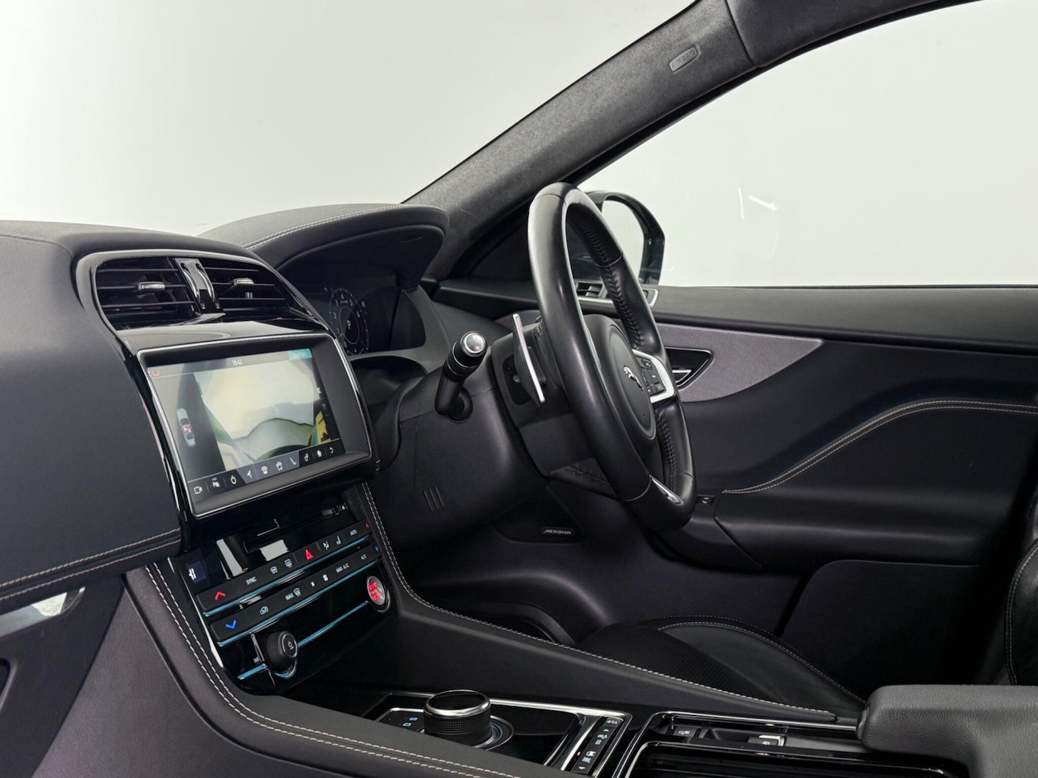 Used Jaguar F-Pace 2020 for sale - 77696912: Photo 13