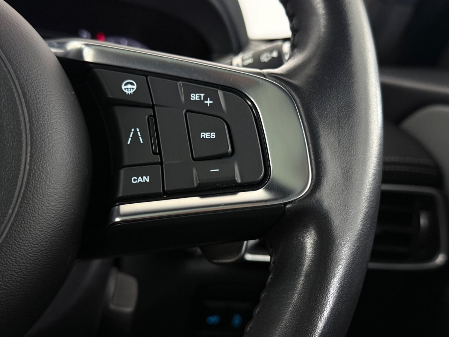 Used Jaguar F-Pace 2020 for sale - 77696912: Photo 15