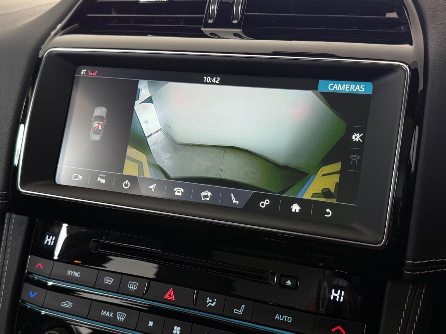 Used Jaguar F-Pace 2020 for sale - 77696912: Photo 25