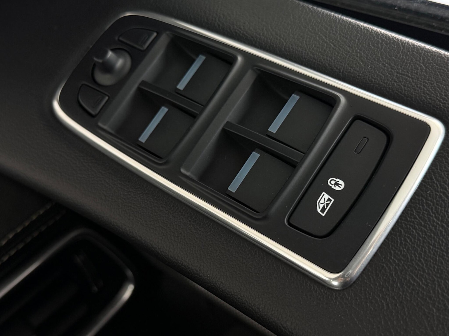 Used Jaguar F-Pace 2020 for sale - 77696912: Photo 31