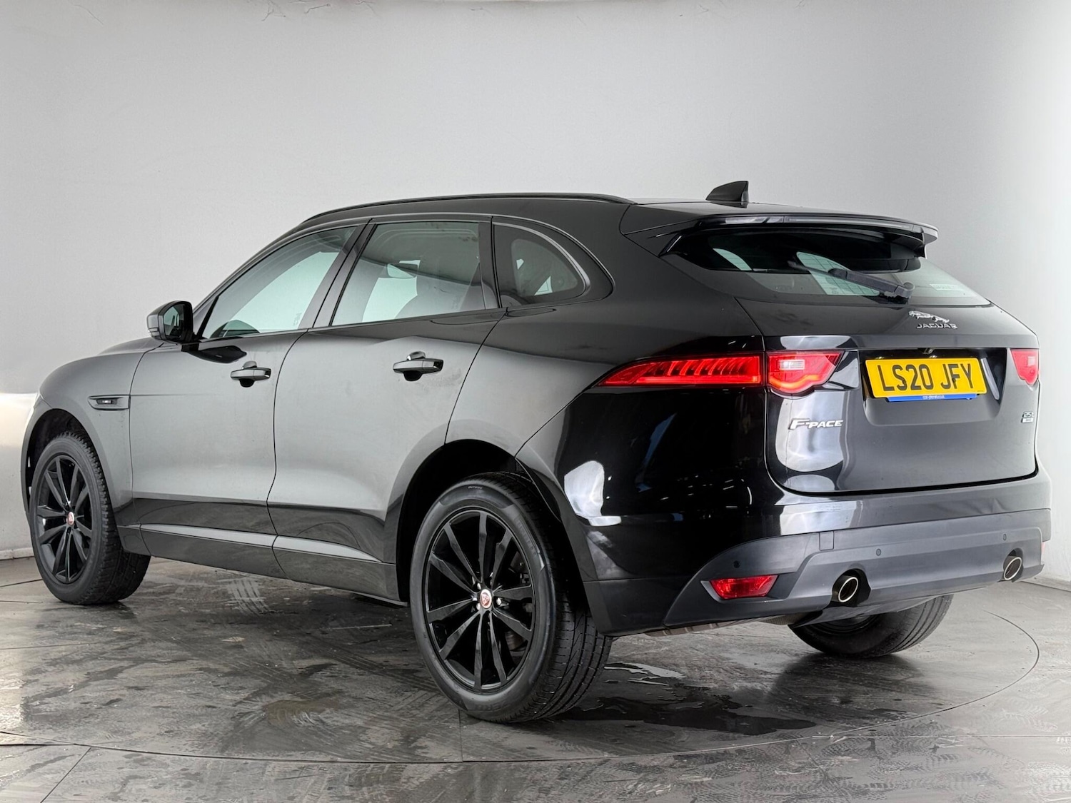 Used Jaguar F-Pace 2020 for sale - 77696912: Photo 4