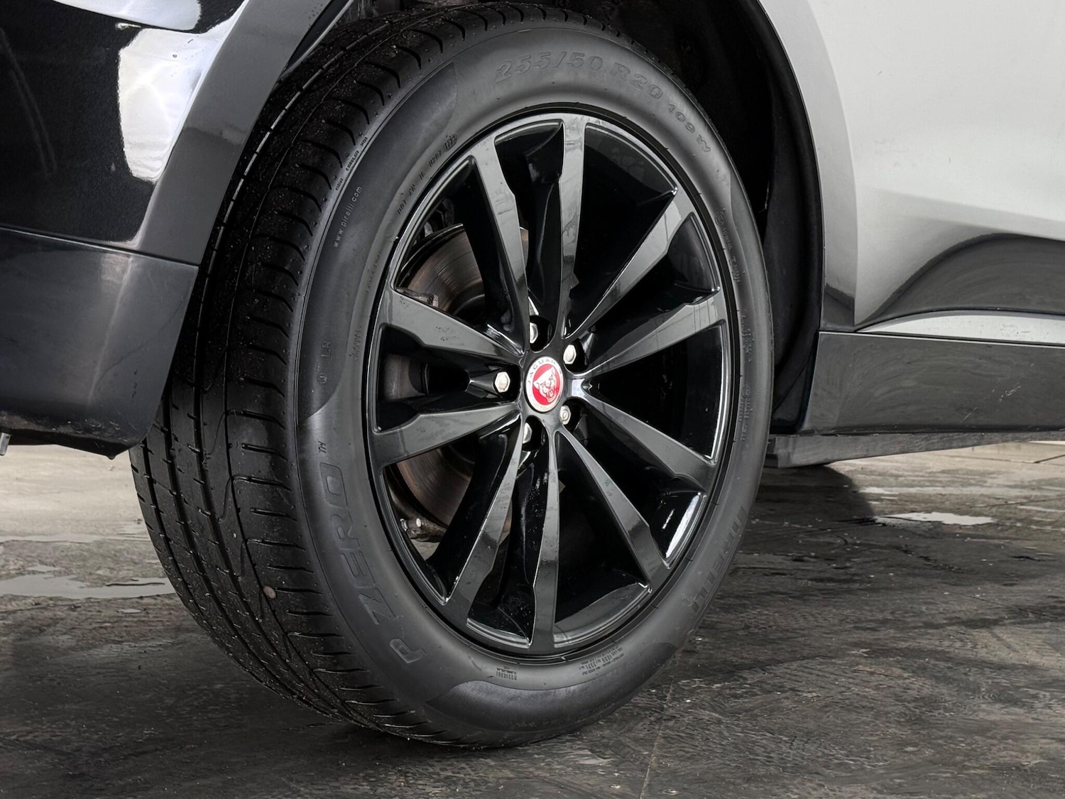 Used Jaguar F-Pace 2020 for sale - 77696912: Photo 6