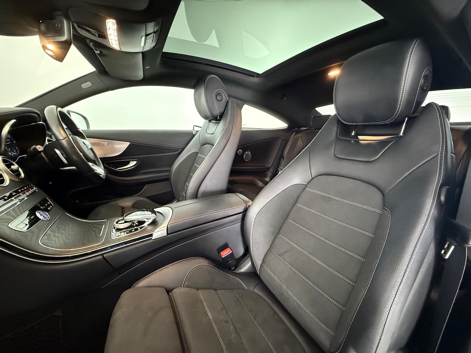 Used Mercedes-Benz C Class 2020 for sale - 76913299: Photo 14