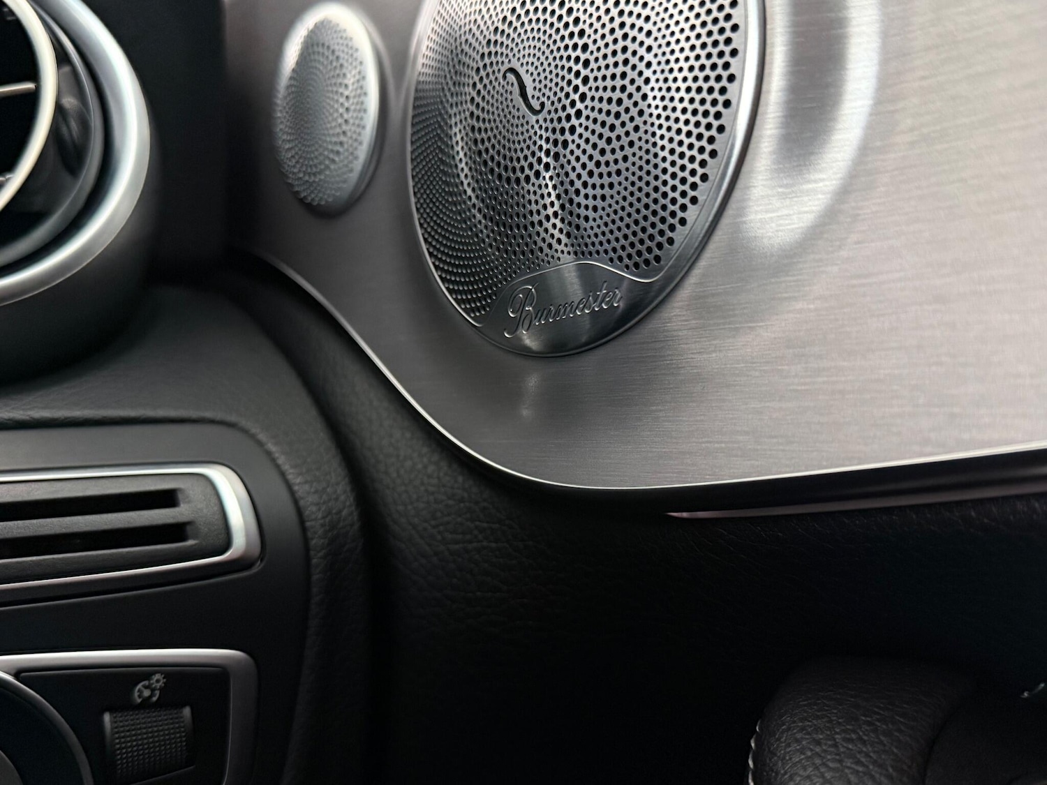 Used Mercedes-Benz C Class 2020 for sale - 76913299: Photo 38