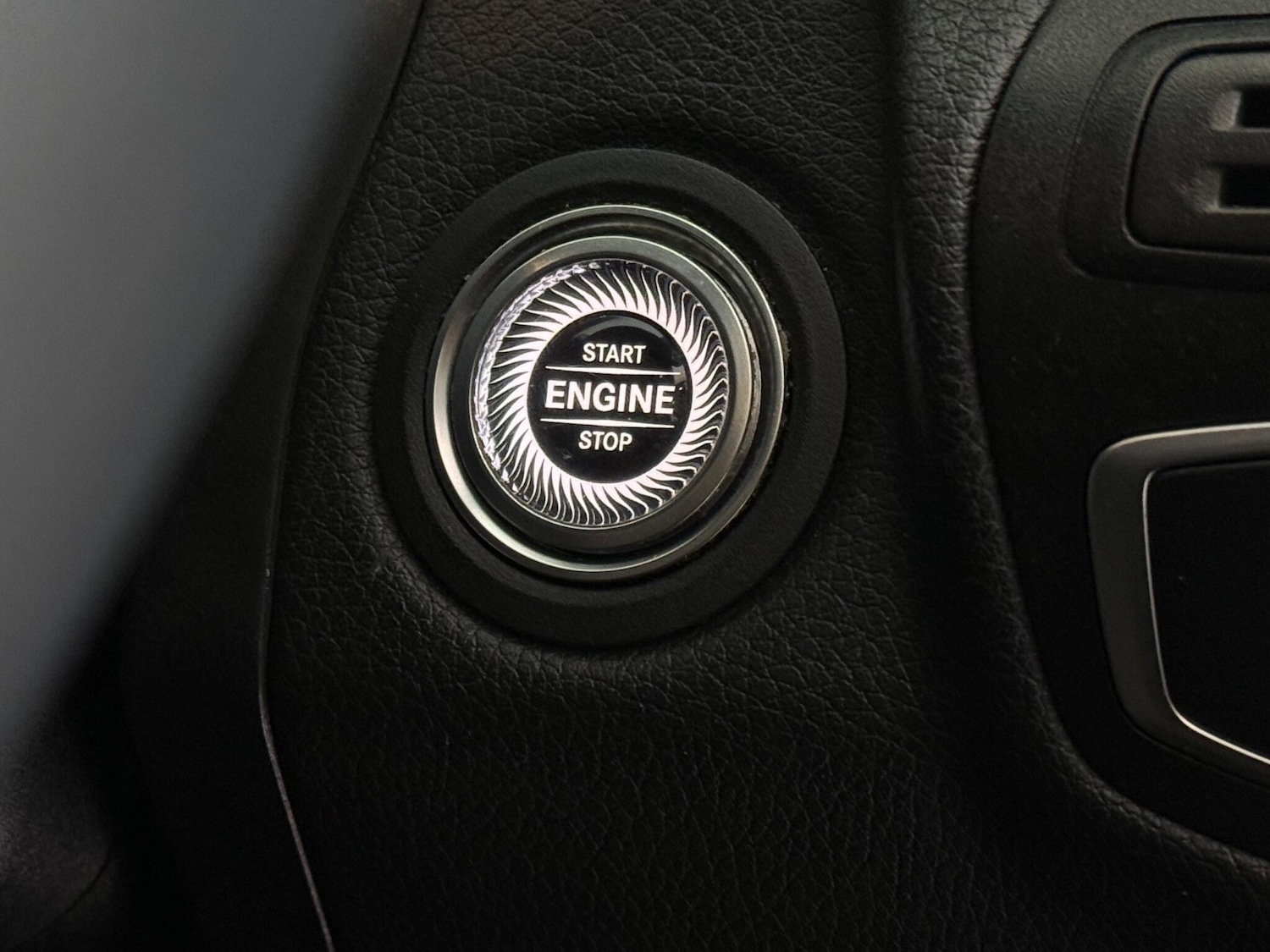 Used Mercedes-Benz C Class 2019 for sale - 77216597: Photo 22