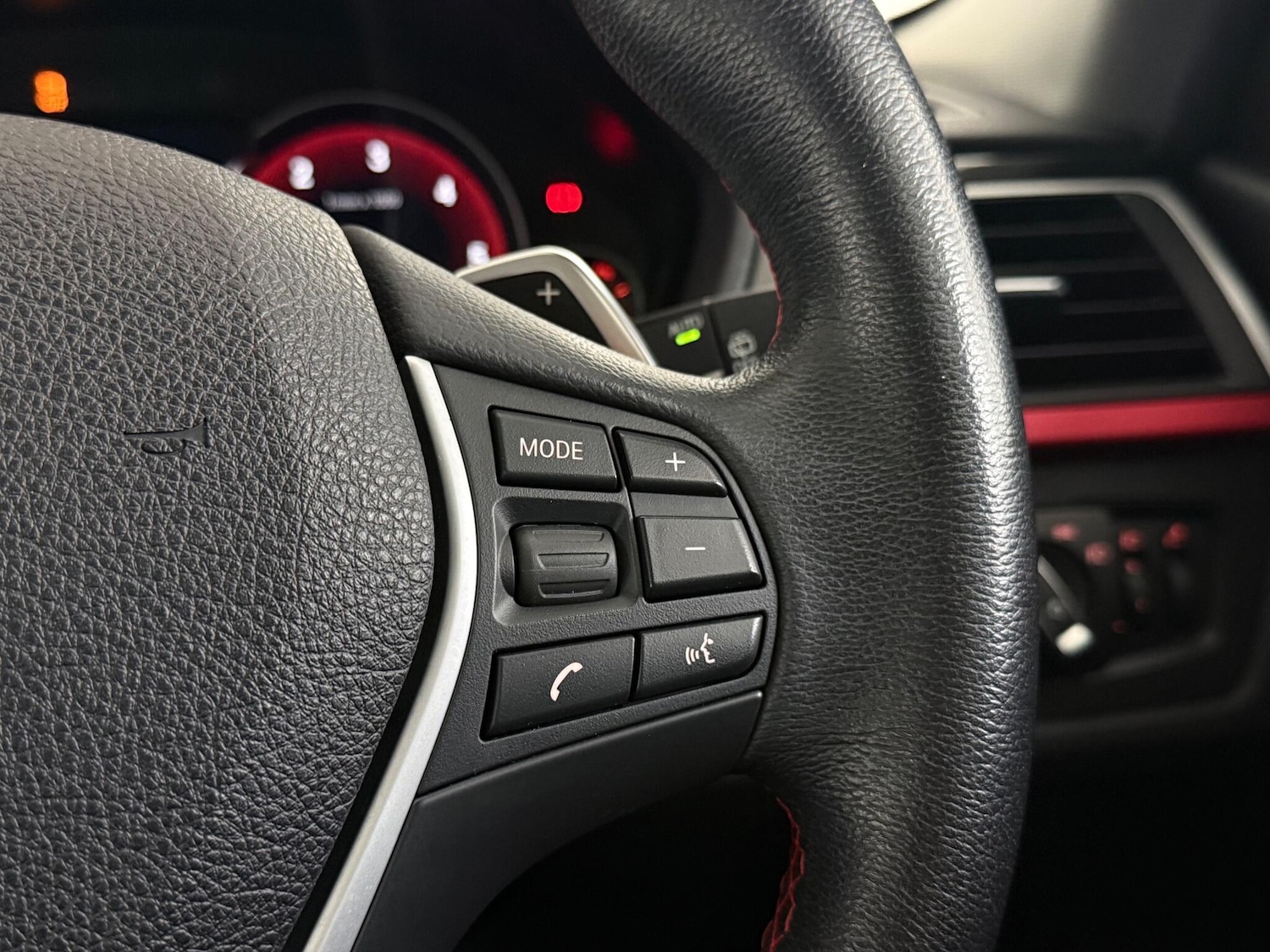 Used BMW 3 Series 2019 for sale - 77242940: Photo 22