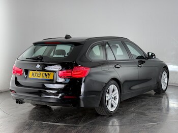 Used BMW 3 Series 2019 for sale - 77242940: Photo