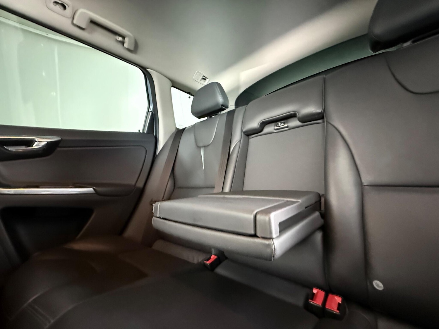 Used Volvo XC60 2017 for sale - 76988341: Photo 18