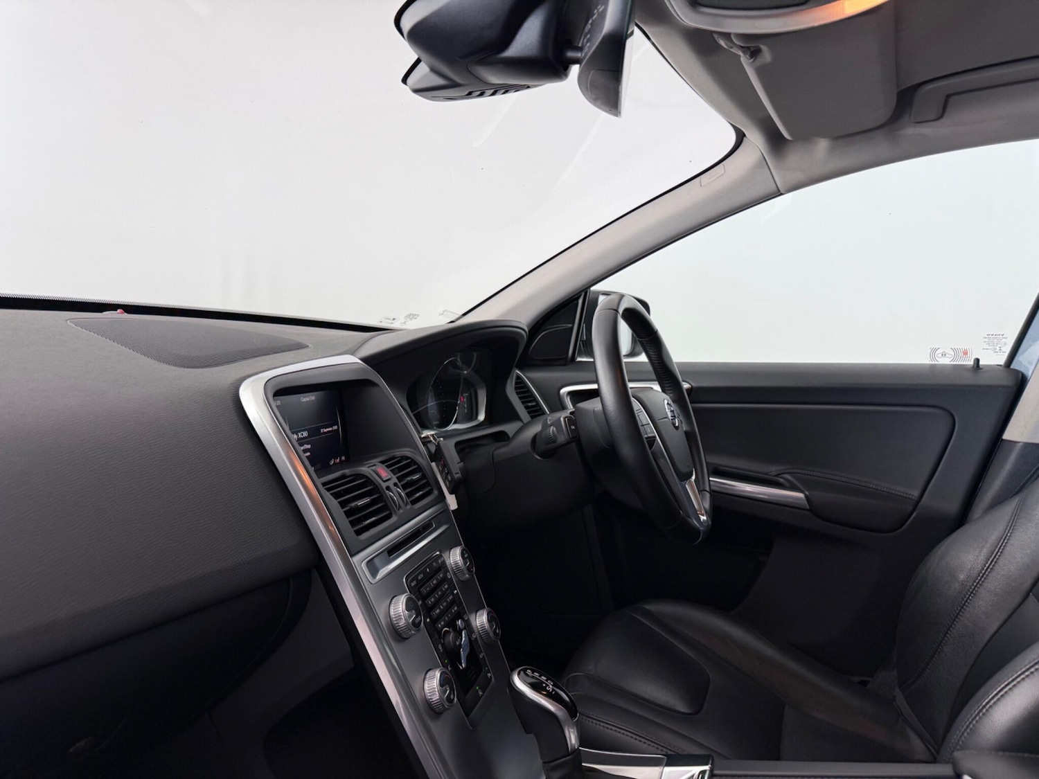 Used Volvo XC60 2017 for sale - 76988341: Photo 22