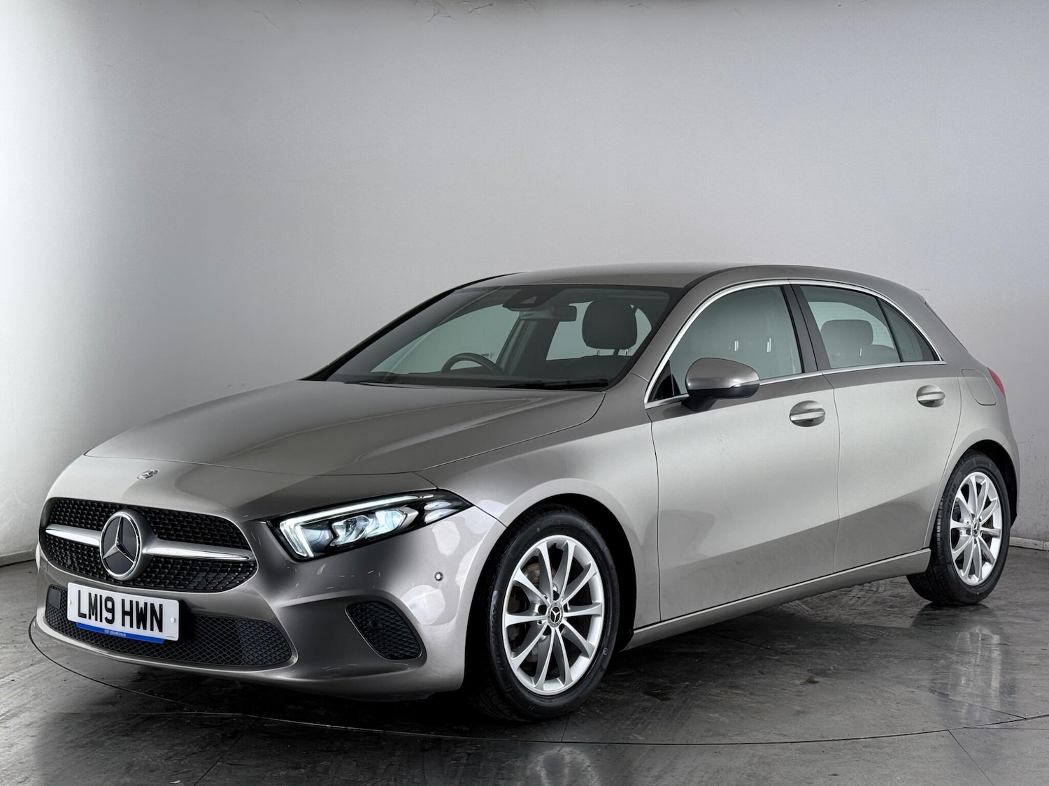 Used Mercedes-Benz A-Class 2019 for sale - 77659215: Photo 3