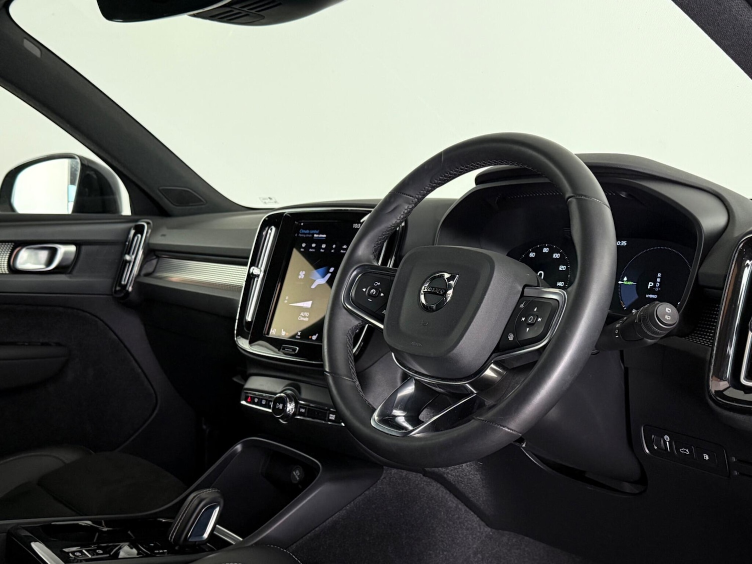 Used Volvo XC40 2021 for sale - 77364841: Photo 15