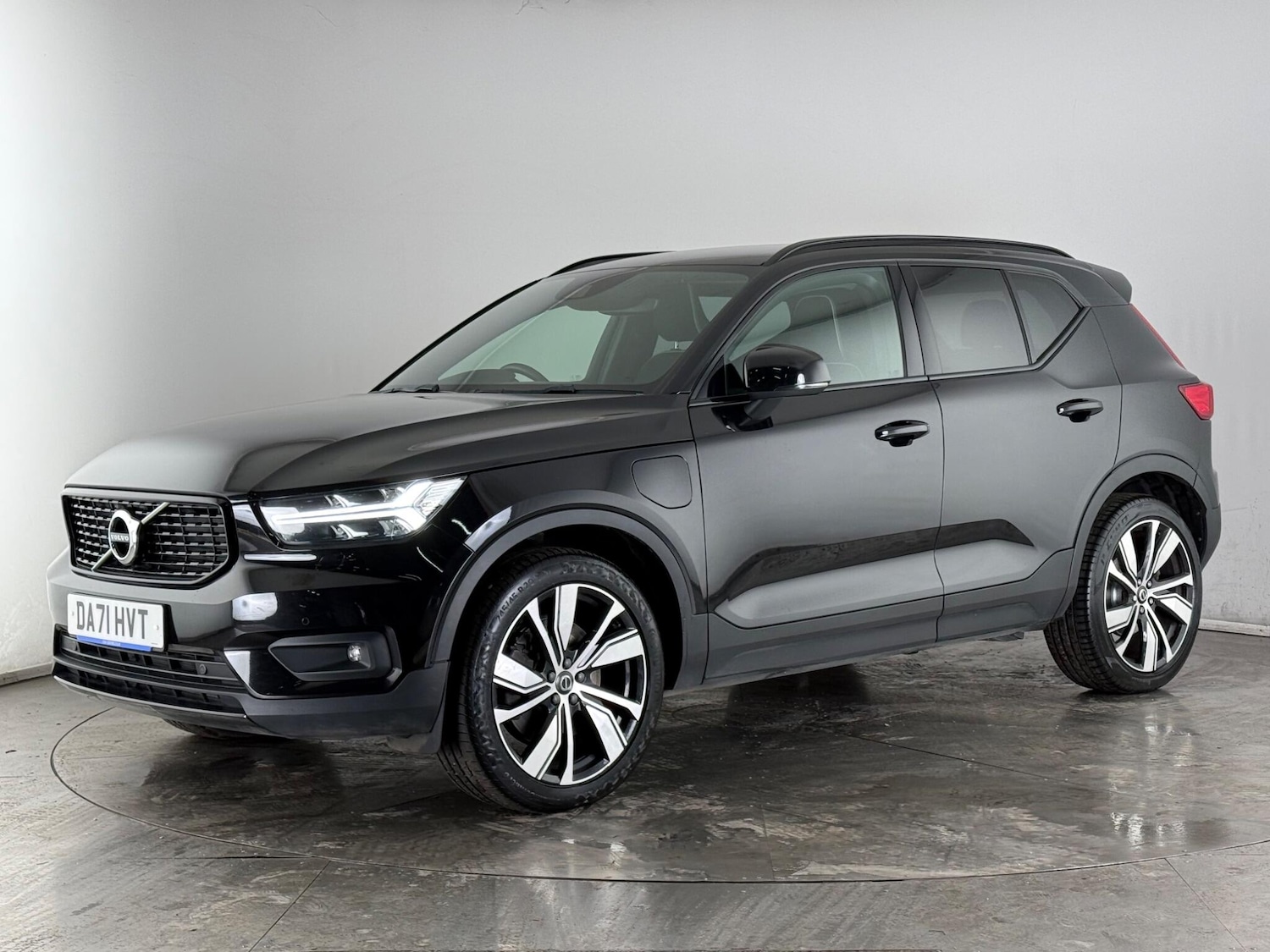 Used Volvo XC40 2021 for sale - 77364841: Photo 3