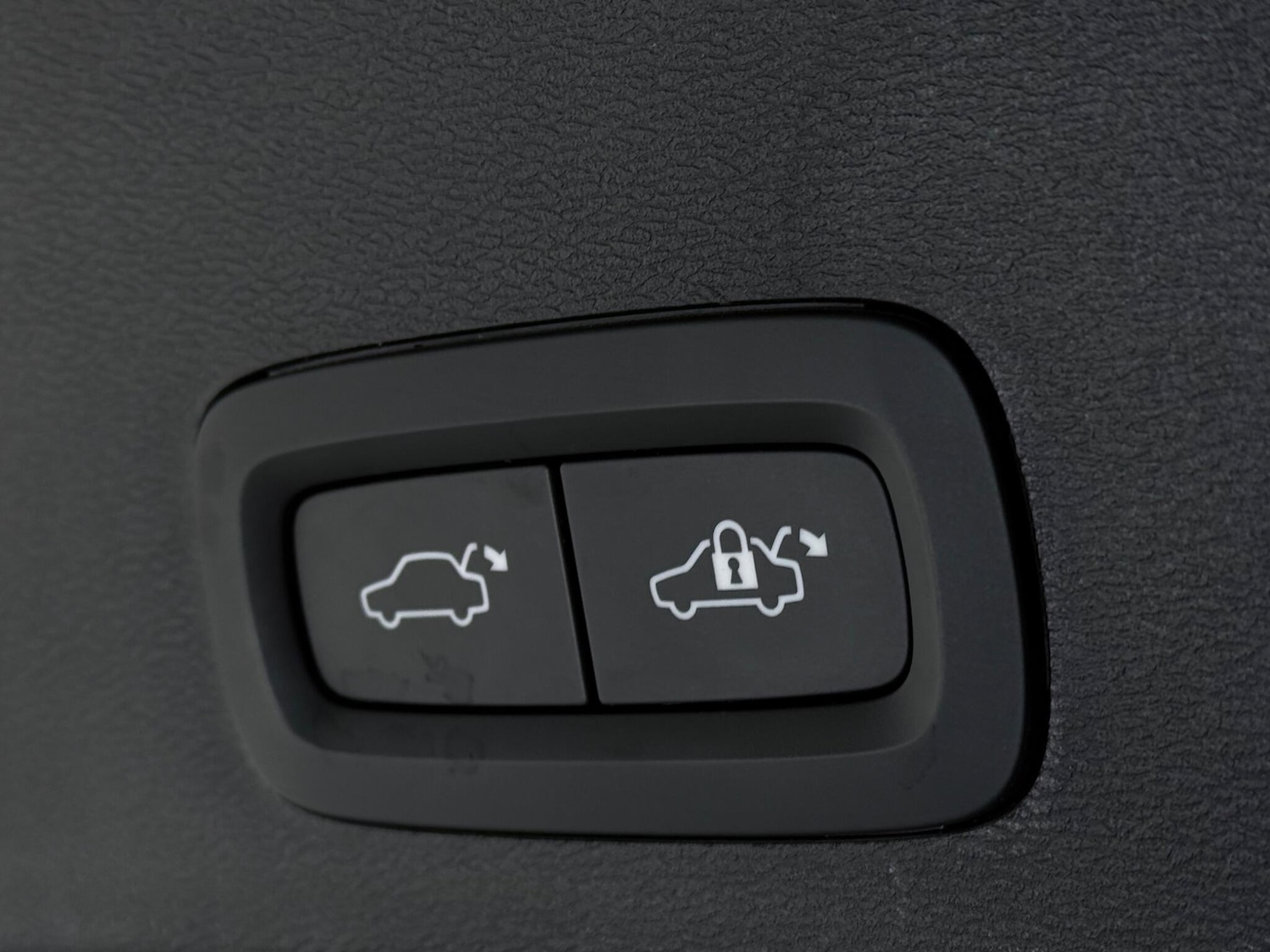 Used Volvo XC40 2021 for sale - 77364841: Photo 7