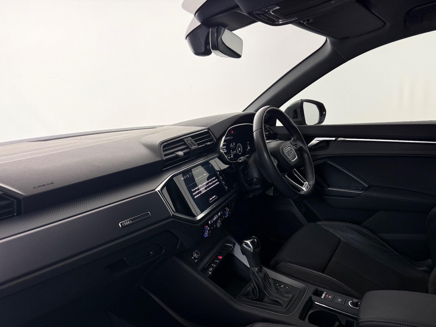 Used Audi Q3 2019 for sale - 76468485: Photo 17