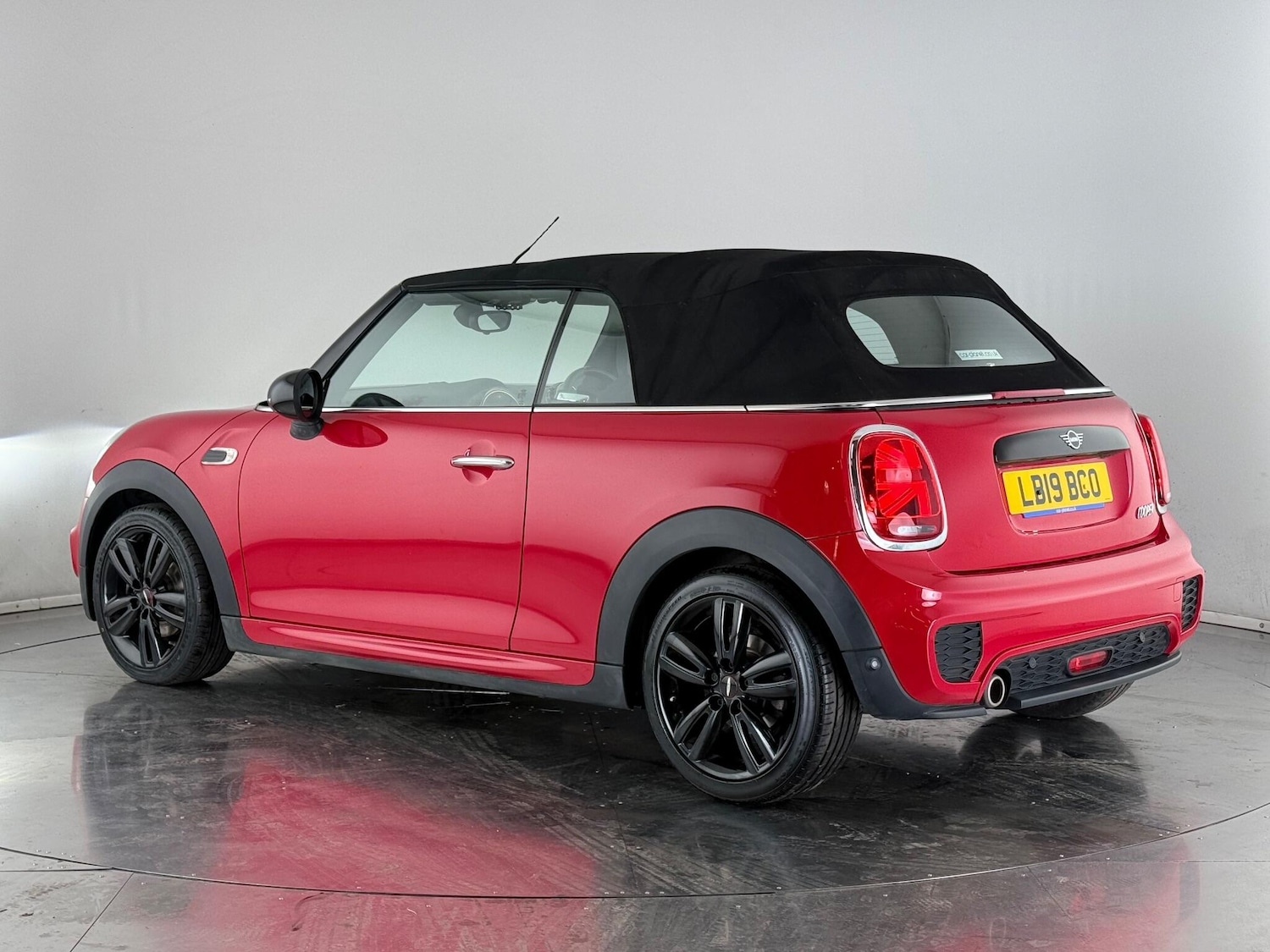 Used MINI Convertible 2019 for sale - 76468483: Photo 11