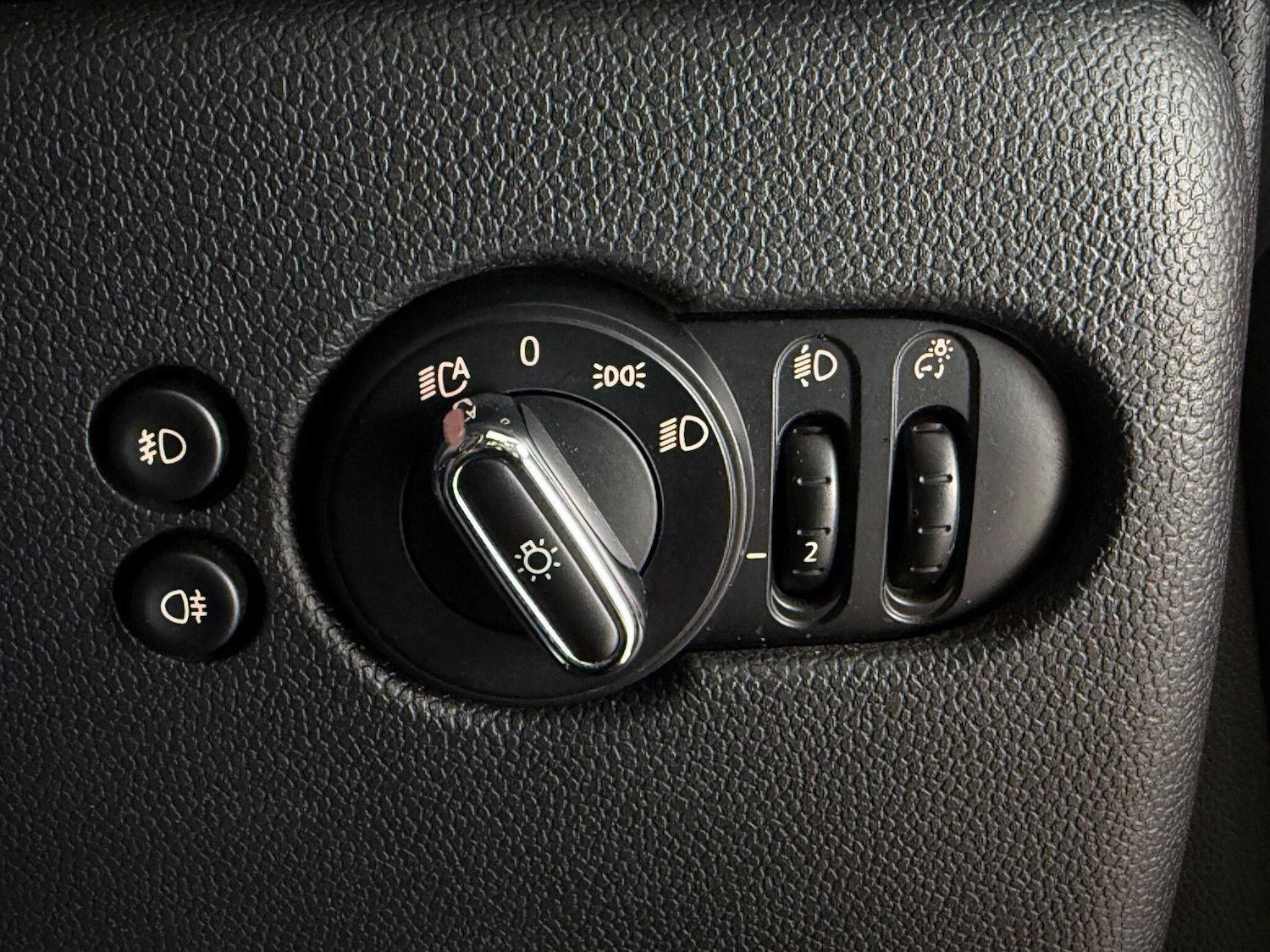 Used MINI Convertible 2019 for sale - 76468483: Photo 28